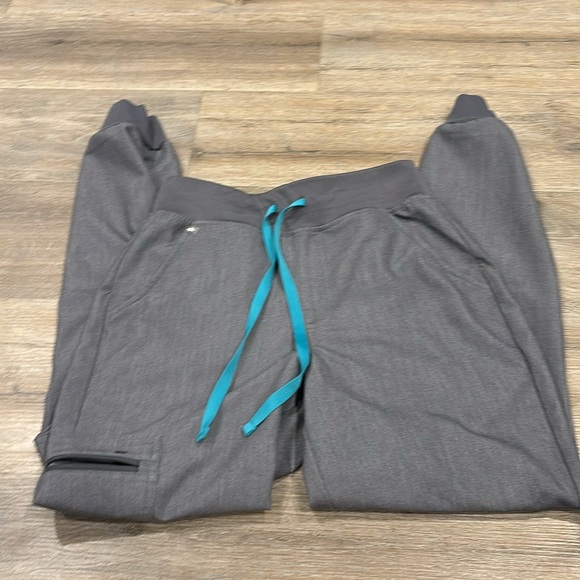 Graphite Zamora scrub pants xs - Picture 2 of 2